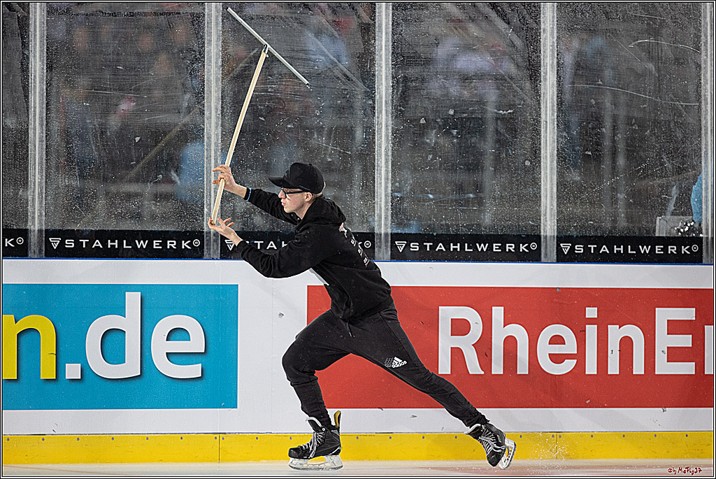 PENNY DEL;  Kölner Haie - Fischtown Pinguins; Köln, 22.12.2022